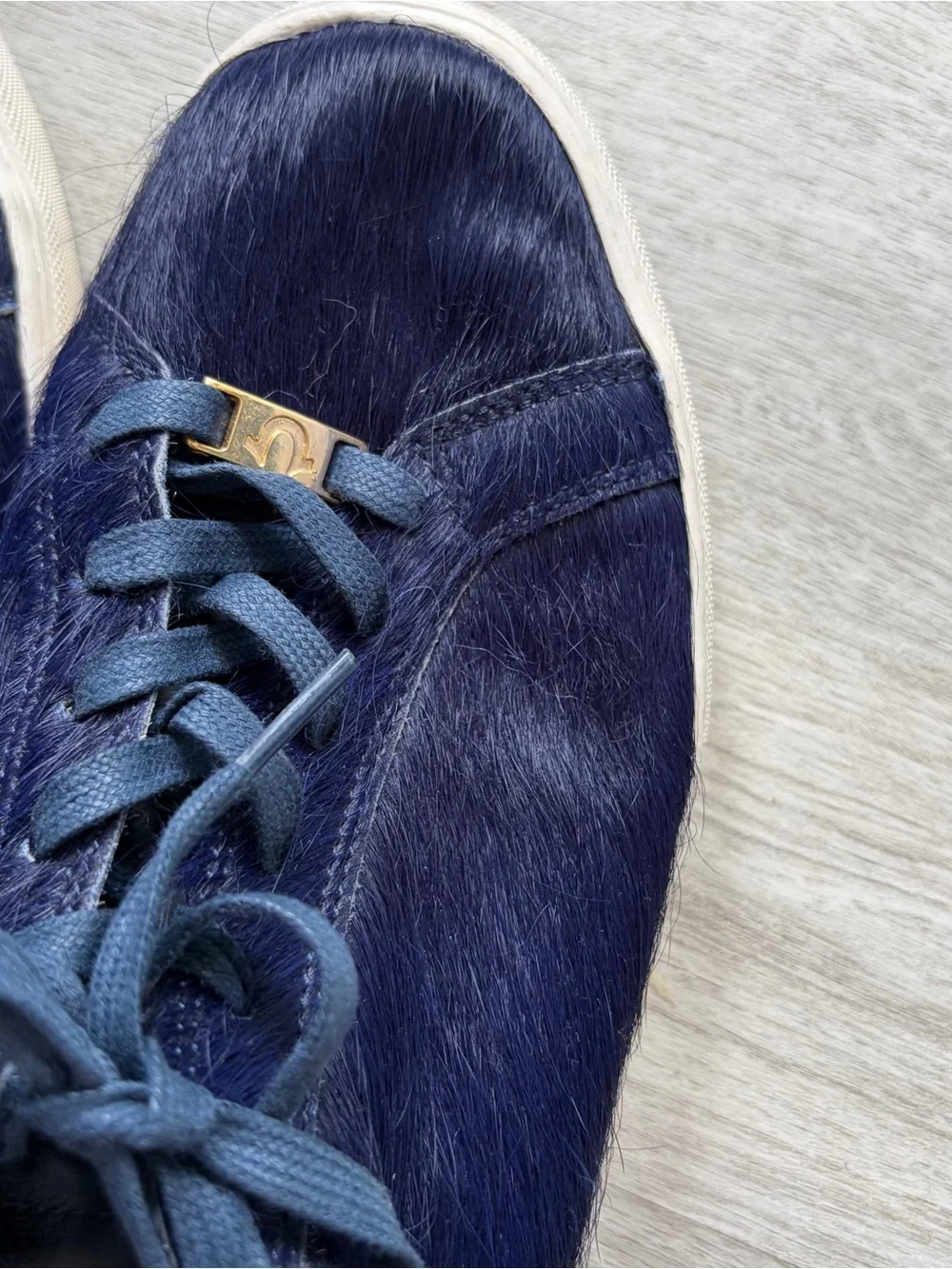 True Religion Blue Fur Sneakers Mens 10 42 Low Top Y2K Funky Club Shoes G